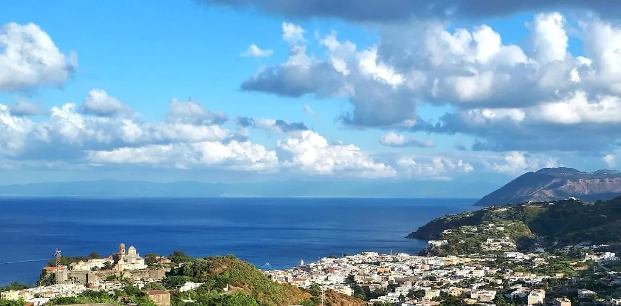 Casa Tra Cielo E Mare Acomodação com café da manhã Lípara